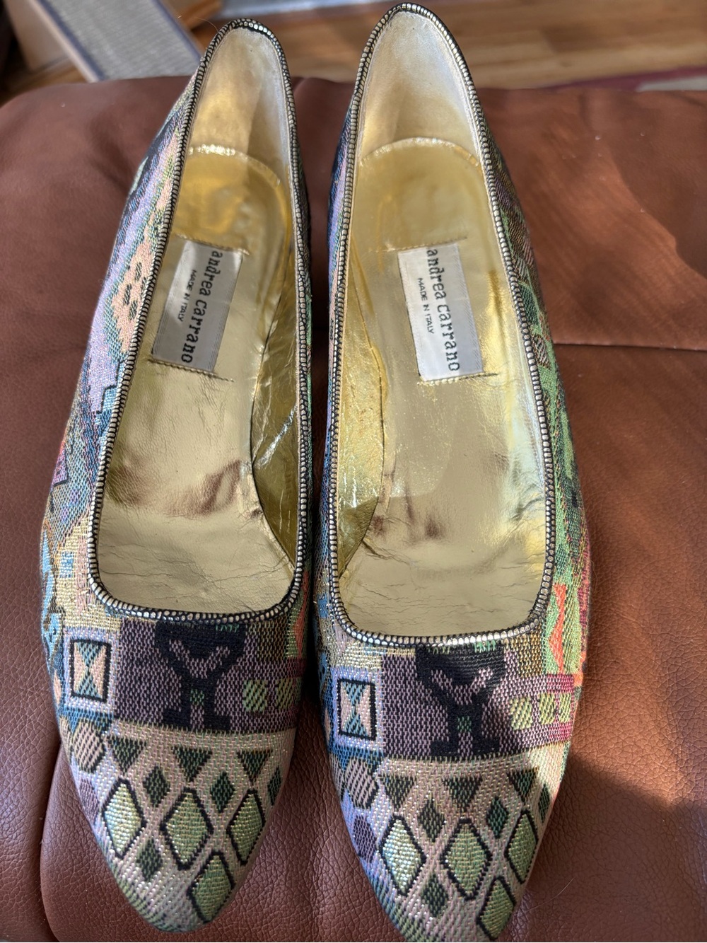 Andrea Carrano 9 1/2 B brocade pumps